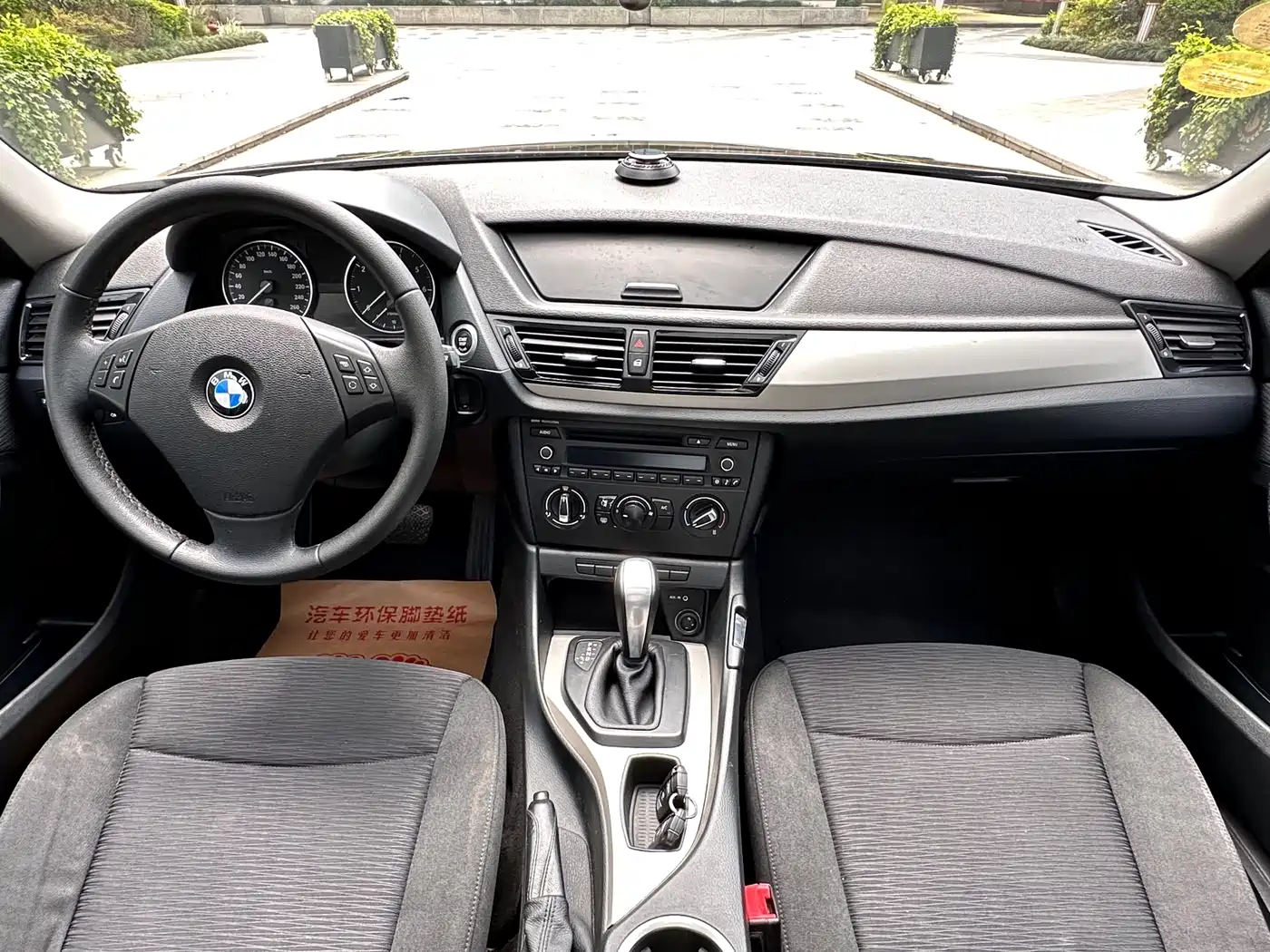 BMW X1 2013 sDrive18i Fashion фото 9