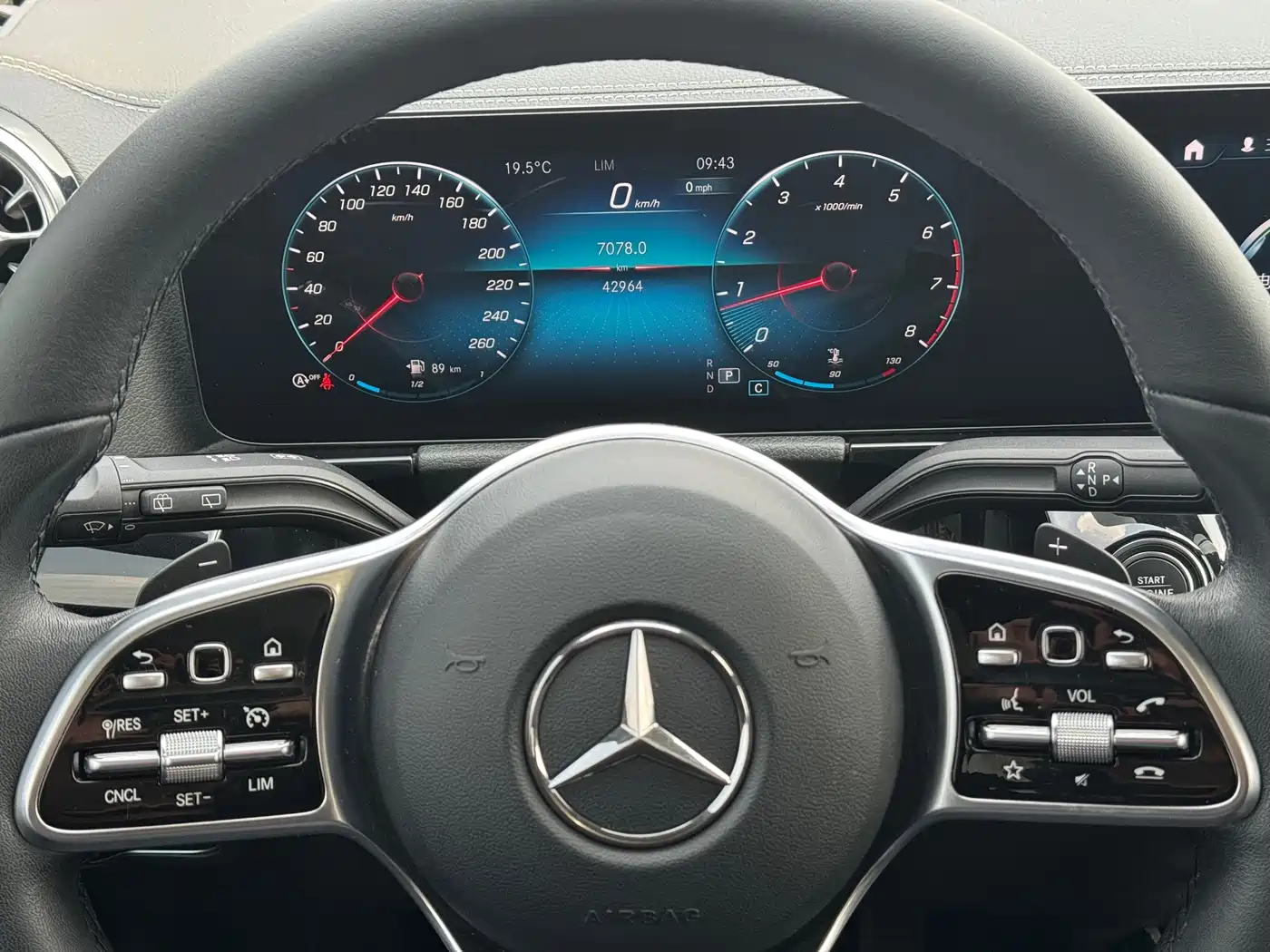 Mercedes-Benz GLA 2020 GLA 200 4MATIC фото 4