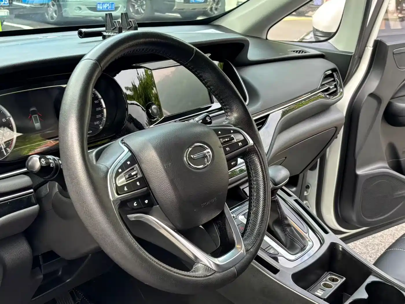 GAC Trumpchi Trumpchi M6 2019 270T Automatic Premium Edition (7-Seater) China V фото 14