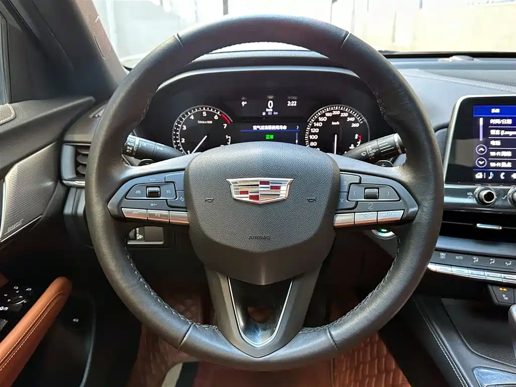 CADILLAC CT4
