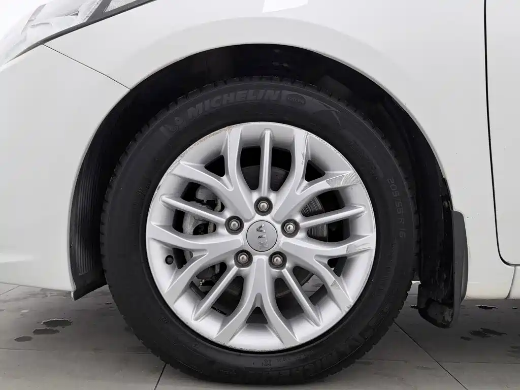 Kia K3S 2014 2014 1.6L Automatic GLS
