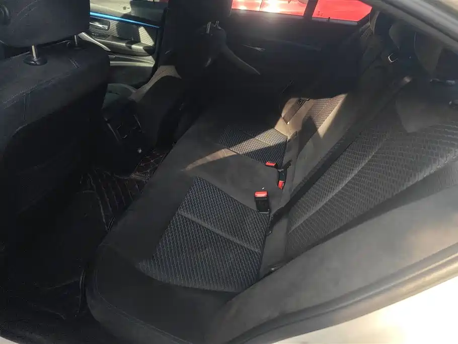 BMW 3 Series 2018 320i M Sport Package фото 11