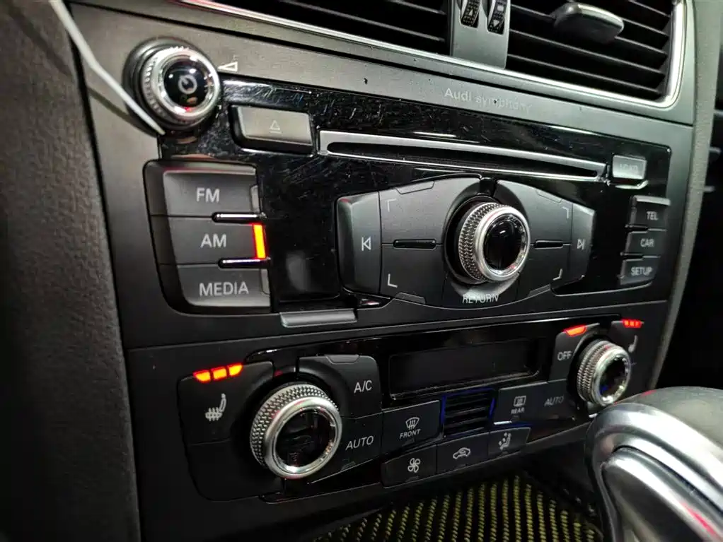 Audi Q5 2016 40 TFSI Technology Model фото 12
