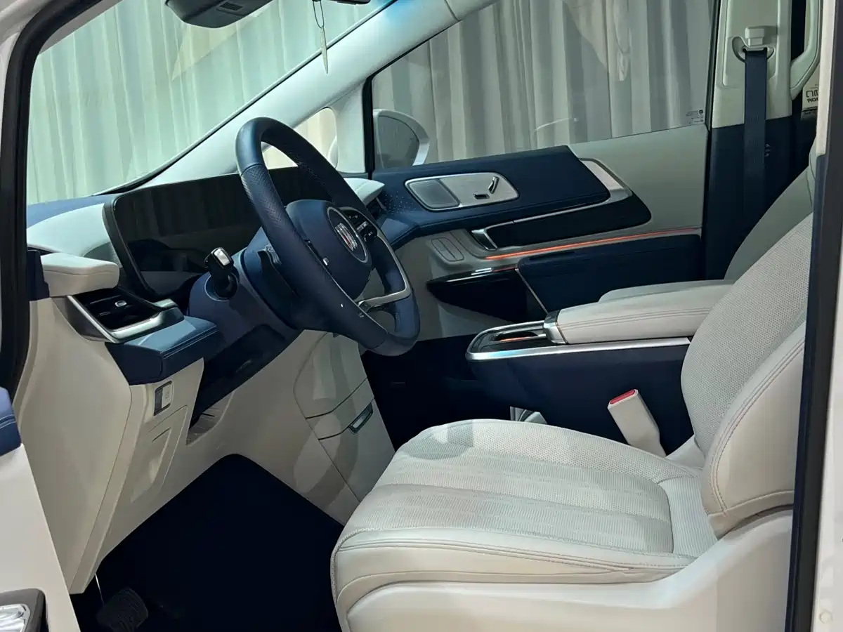 Buick Century 2023 2.0T 6-Seat World Edition фото 6