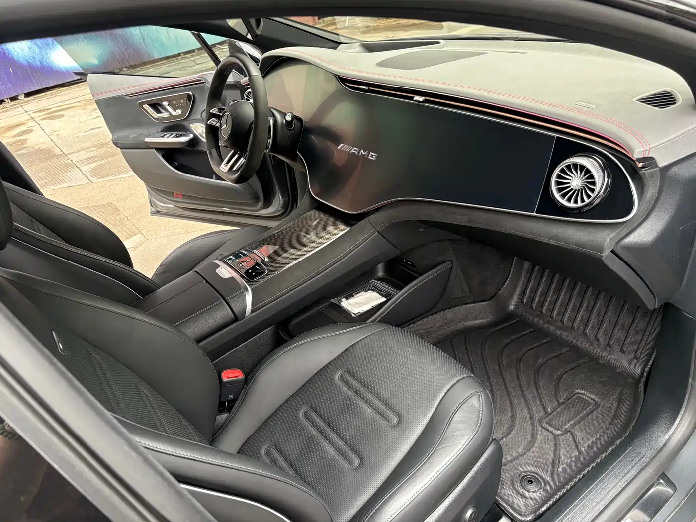 MERCEDES-BENZ EQE AMG