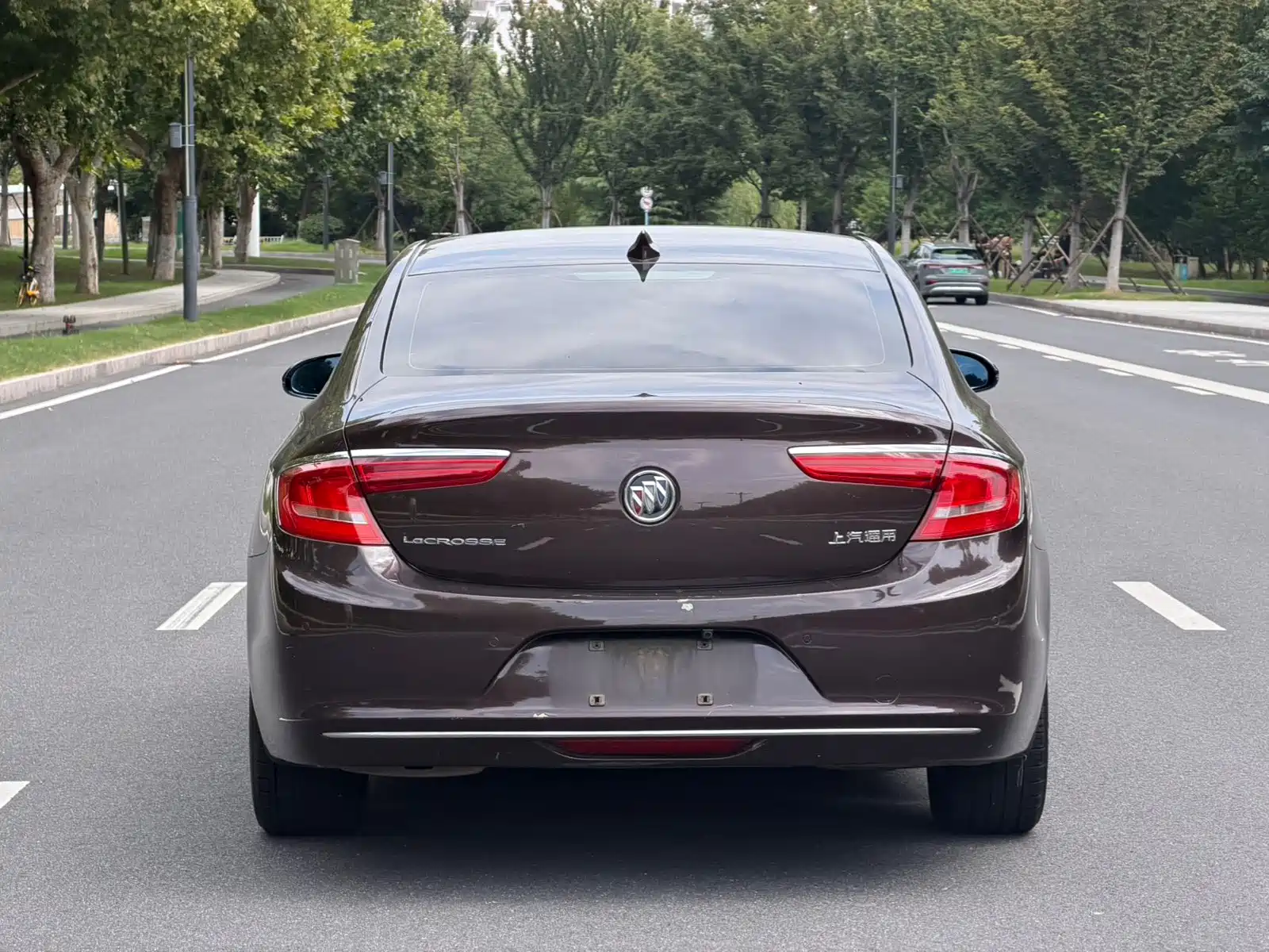 Фото 8 - Buick LaCrosse