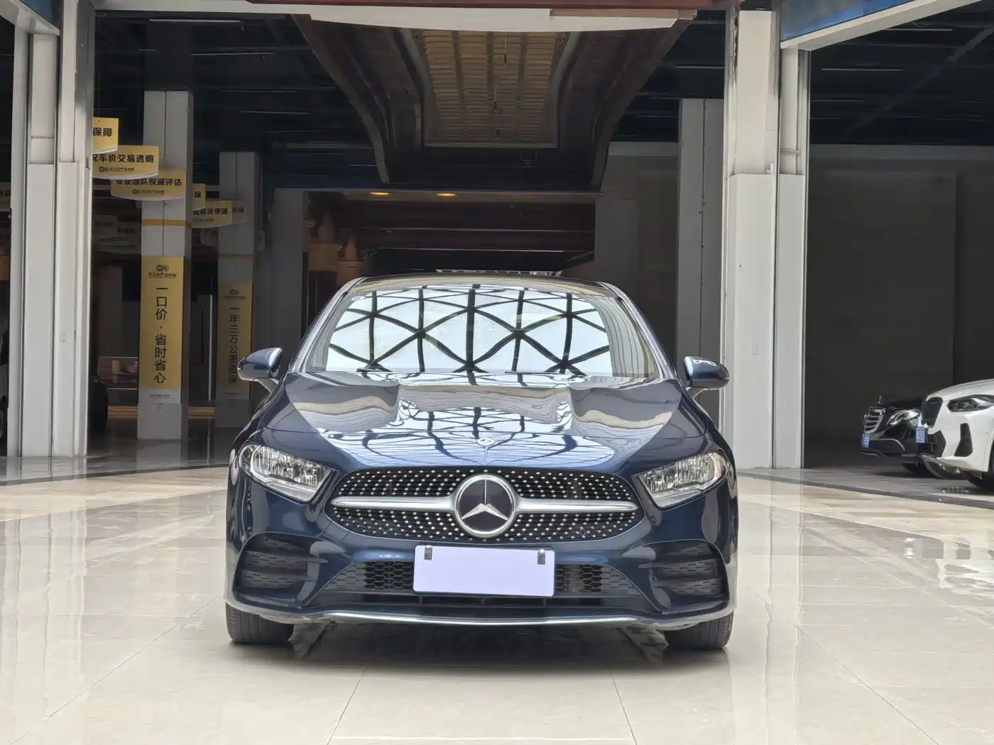 Mercedes-Benz A-Class 2019 A 180 L Sport Sedan фото 2