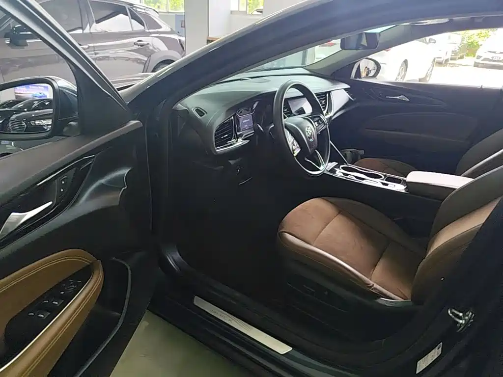 BUICK REGAL