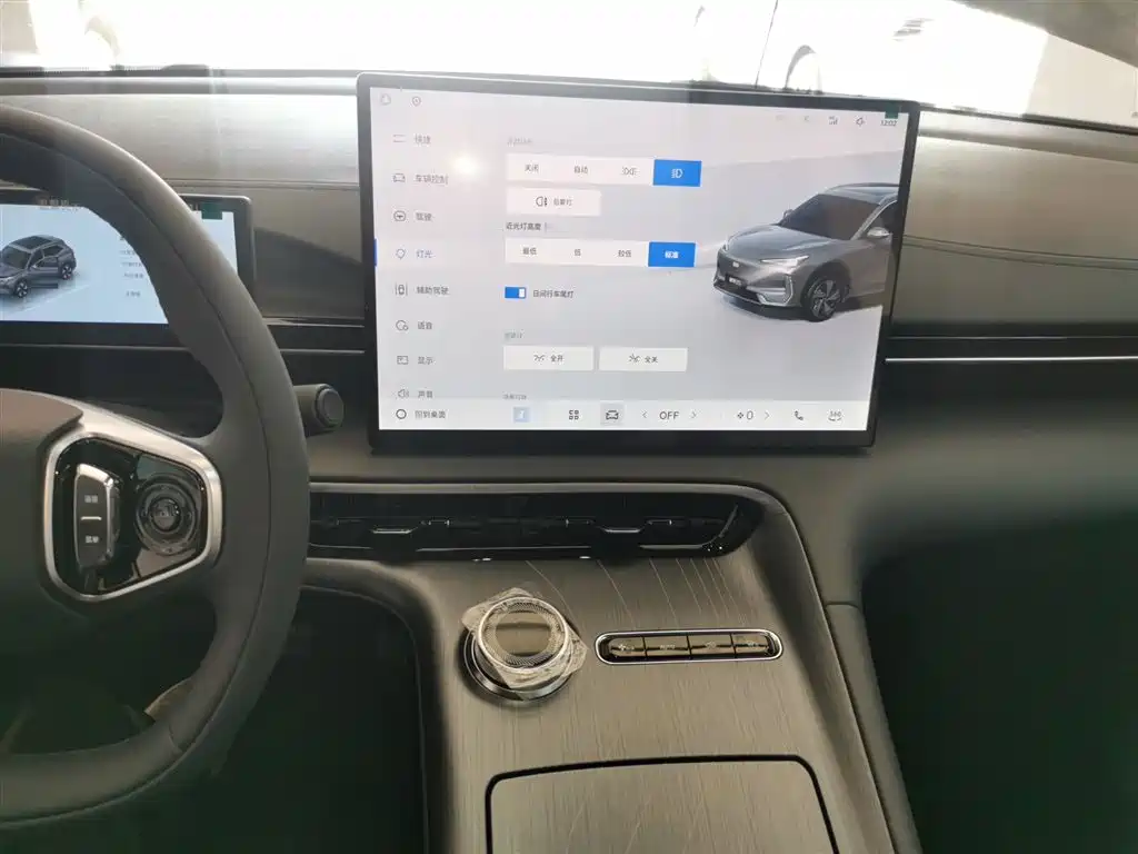 Geely Galaxy Galaxy E5 2026 530km Voyager Edition фото 13