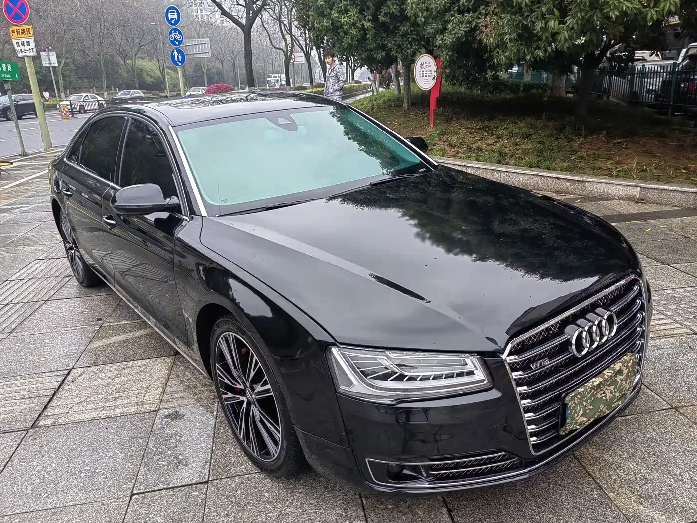 Audi A8 2011 A8L 3.0 TFSI quattro Premium (245kW) фото 6