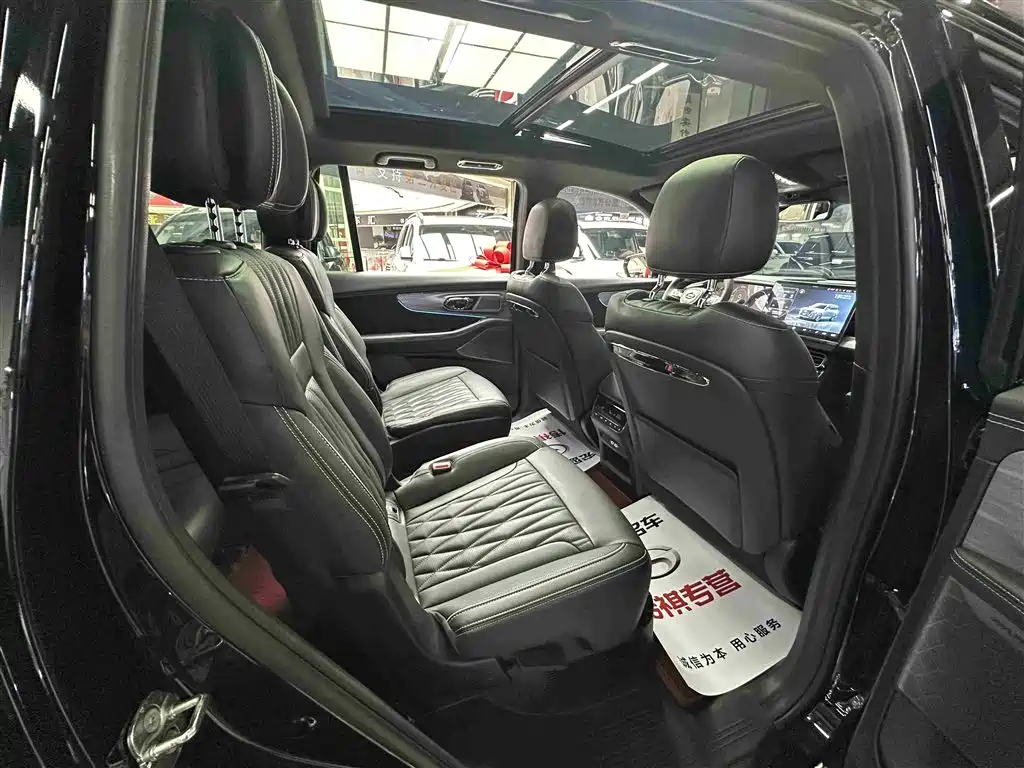 GAC Trumpchi Trumpchi GS8 2022 Dual Engine Series 2.0TM 4WD Flagship Edition (6-Seater) фото 29