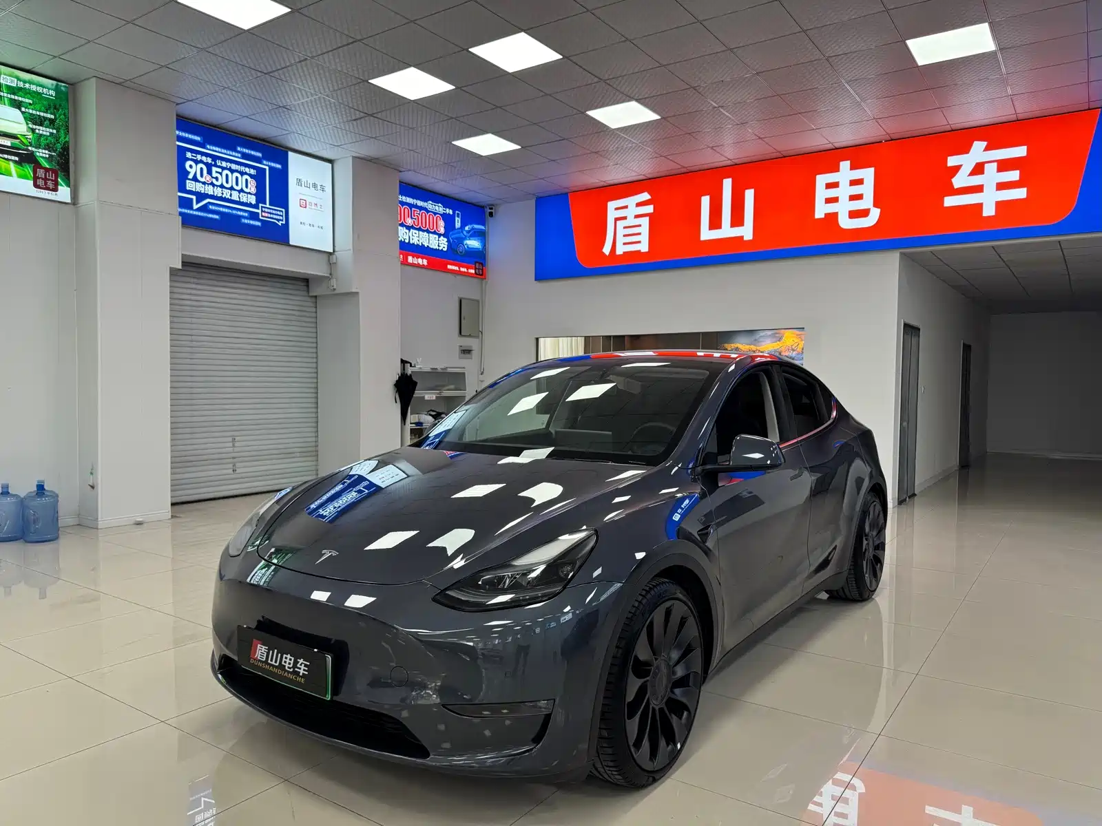 Фото 1 - Tesla Model Y