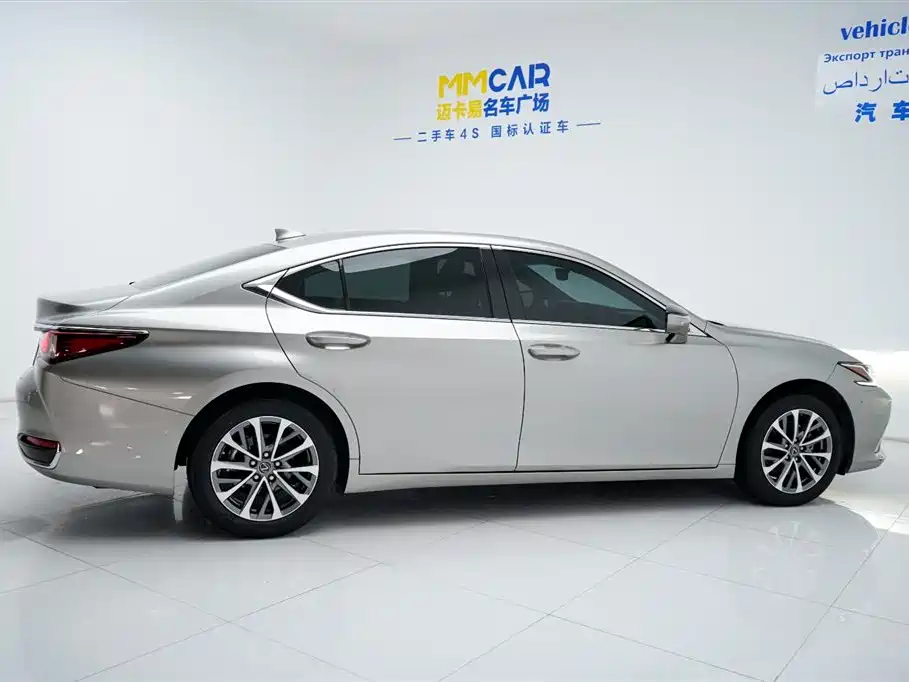 Lexus ES 2022 200 Excellence Edition фото 20