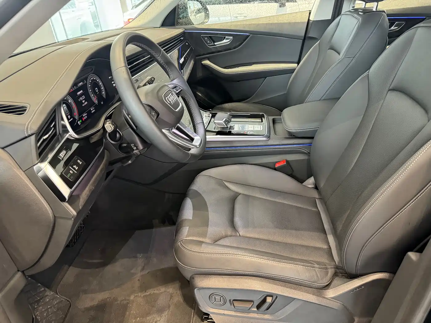 Audi Q8 2024 55 TFSI Luxury Sport фото 16