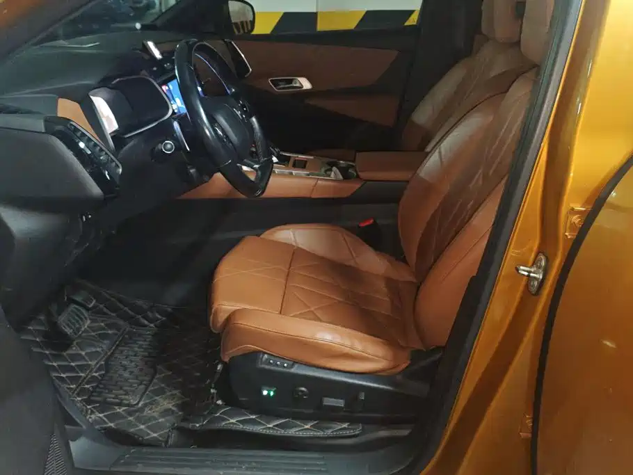 DS 7 2019 2018 45THP Rivoli Pioneer Edition