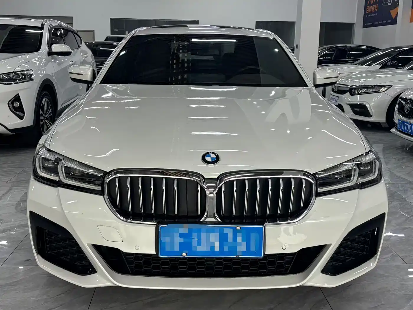 BMW 5 Series 2021 525Li Luxury Package фото 2