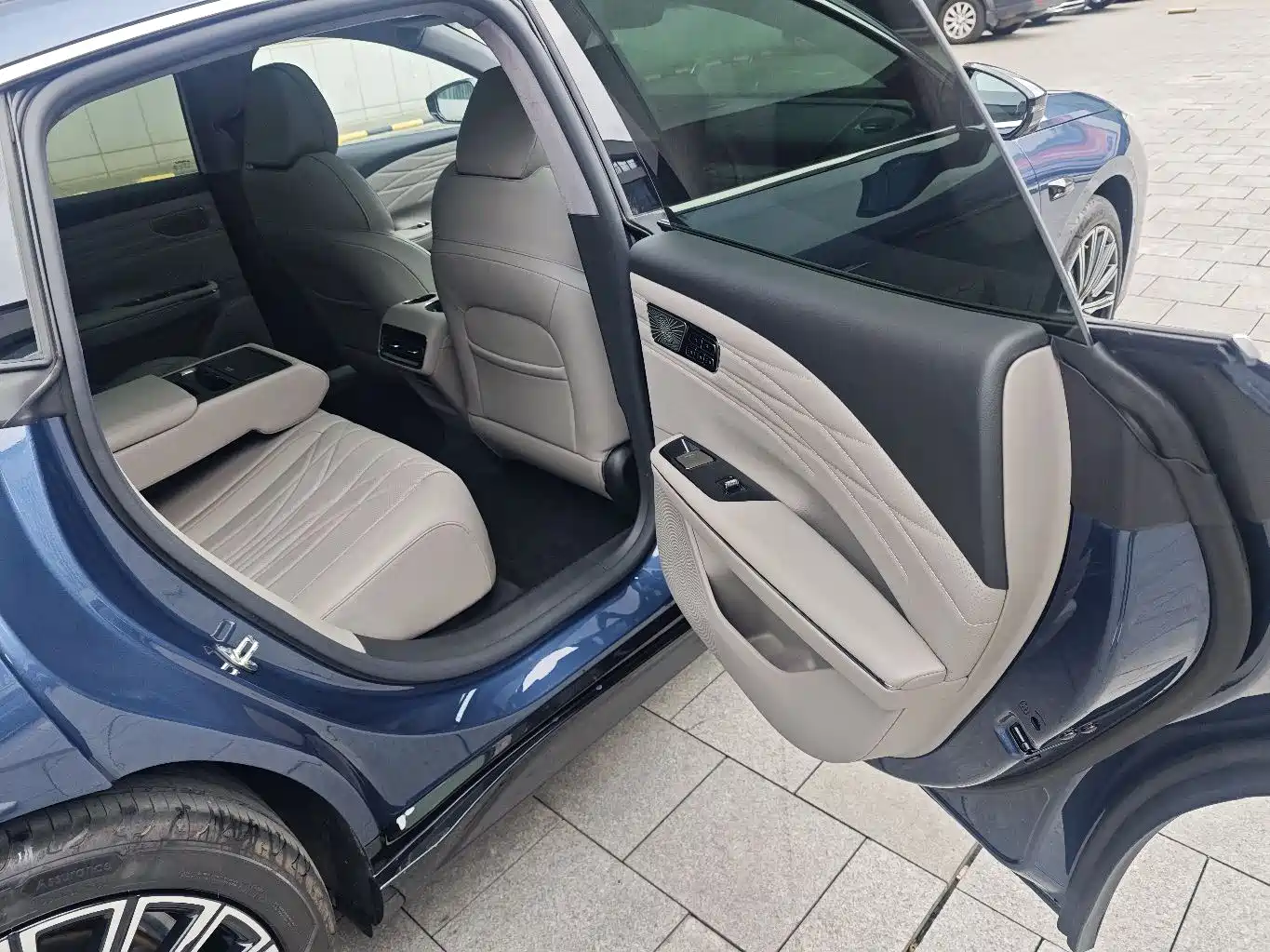 Geely Galaxy Galaxy Xingyao 8 2025 130km EM-P Starship Edition фото 29