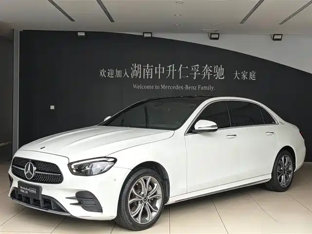 Mercedes-Benz E-Class 2022 E 300 L Sport Fashion — фото 2