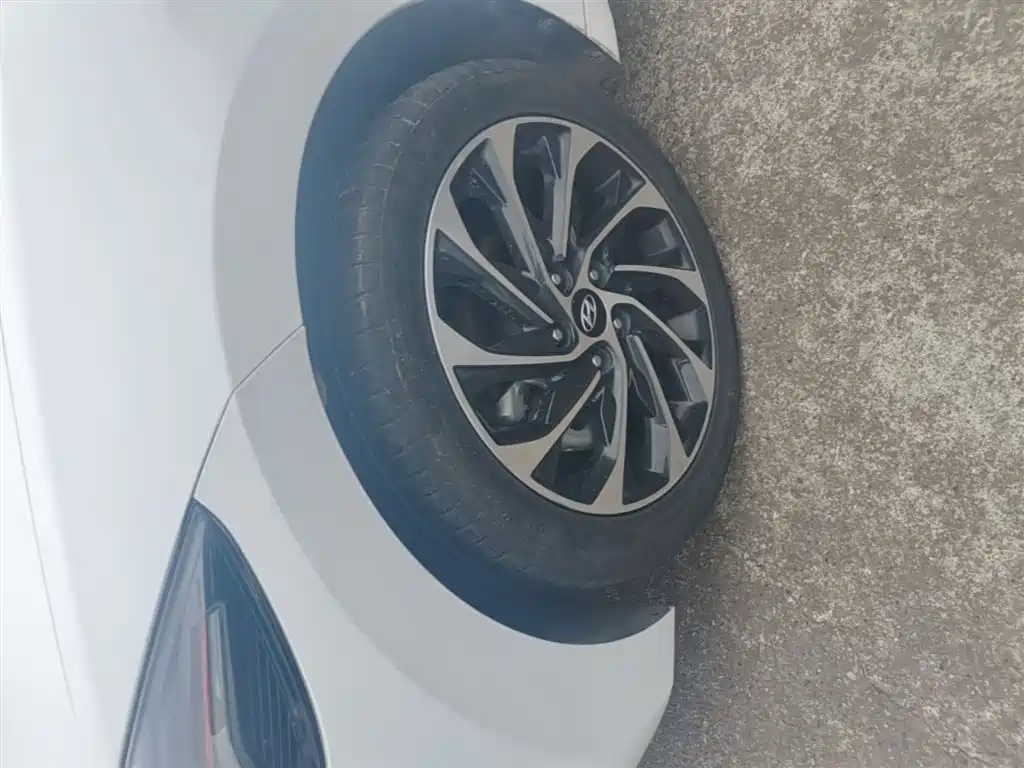 Hyundai Elantra 2019 1.5L CVT Smart Elite фото 23