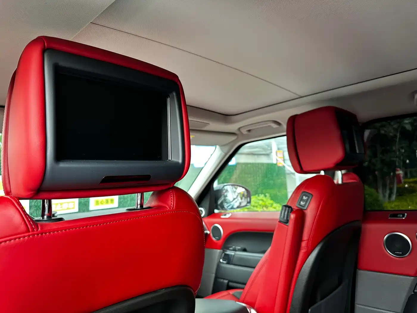 Land Rover Range Rover Sport 2021 3.0 L6 Gloss Black Edition фото 19