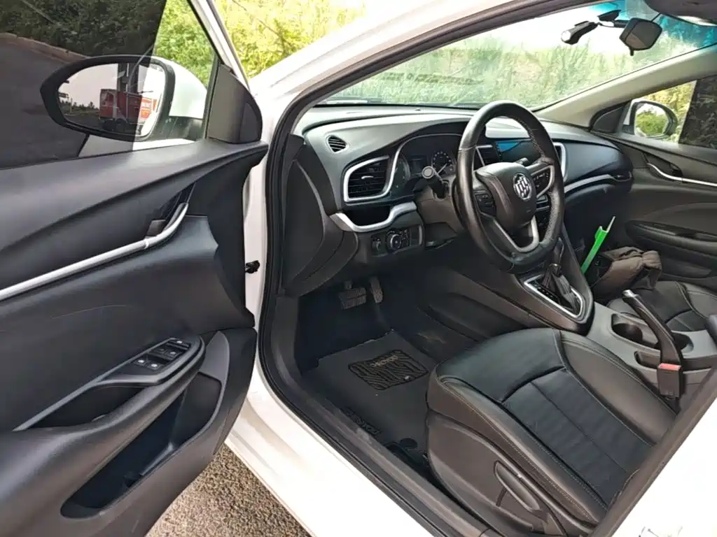 Фото 16 - Buick Excelle