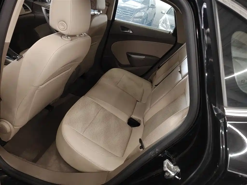 Buick Excelle 2013 GT 1.6L Automatic Fashion Edition фото 17