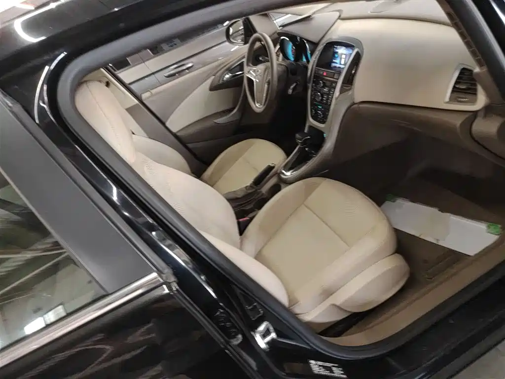 Buick Excelle 2013 GT 1.6L Automatic Fashion Edition фото 25