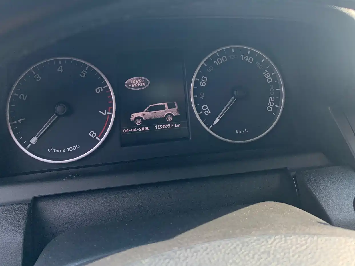 Land Rover Discovery 2016 3.0 SC V6 HSE фото 25