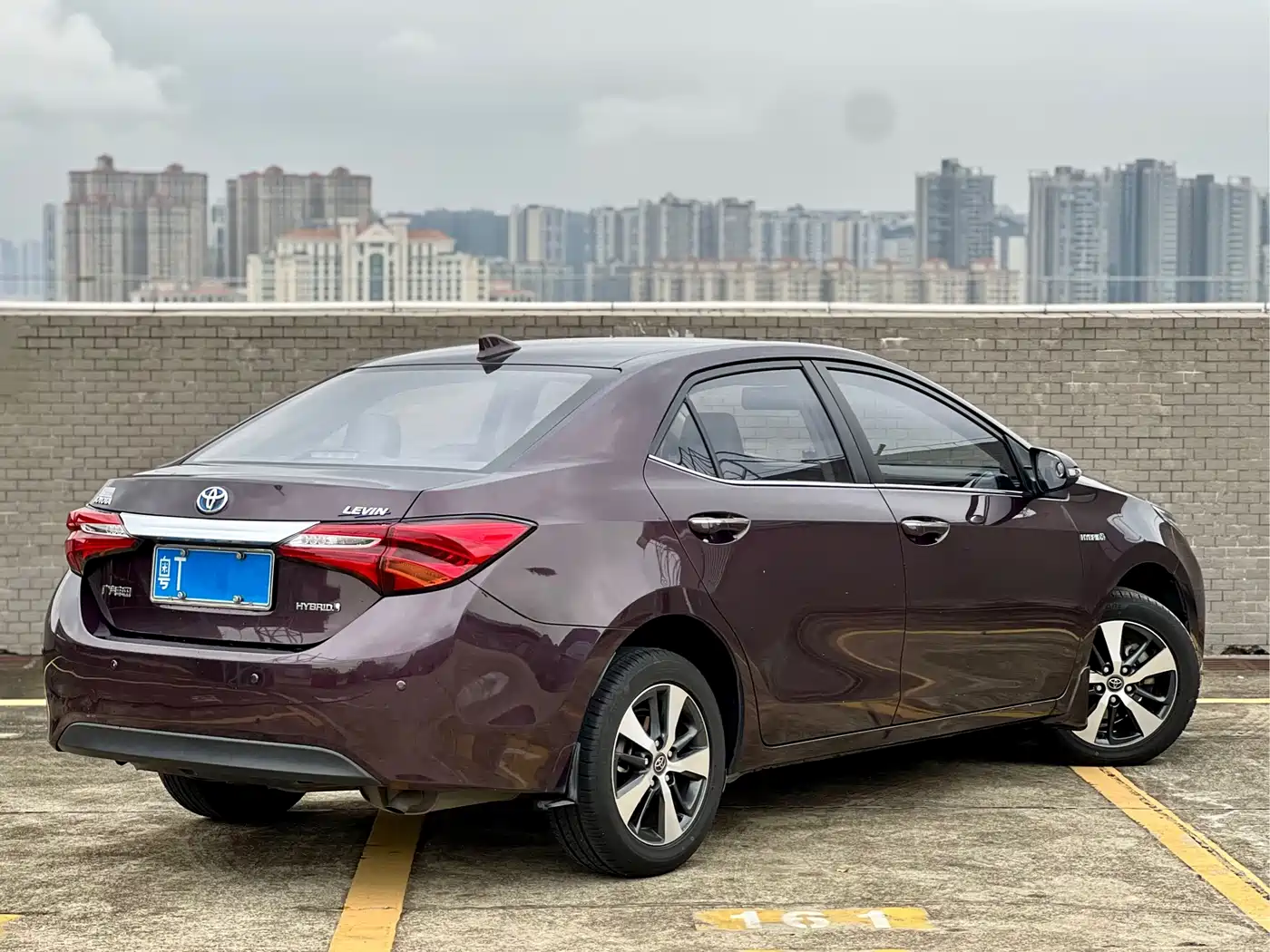 Toyota Levin 2016 Hybrid 1.8H V E-CVT Luxury Edition фото 4
