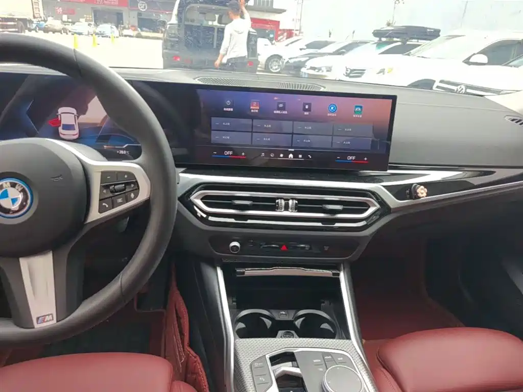 BMW i3 2024 eDrive 35 L фото 13