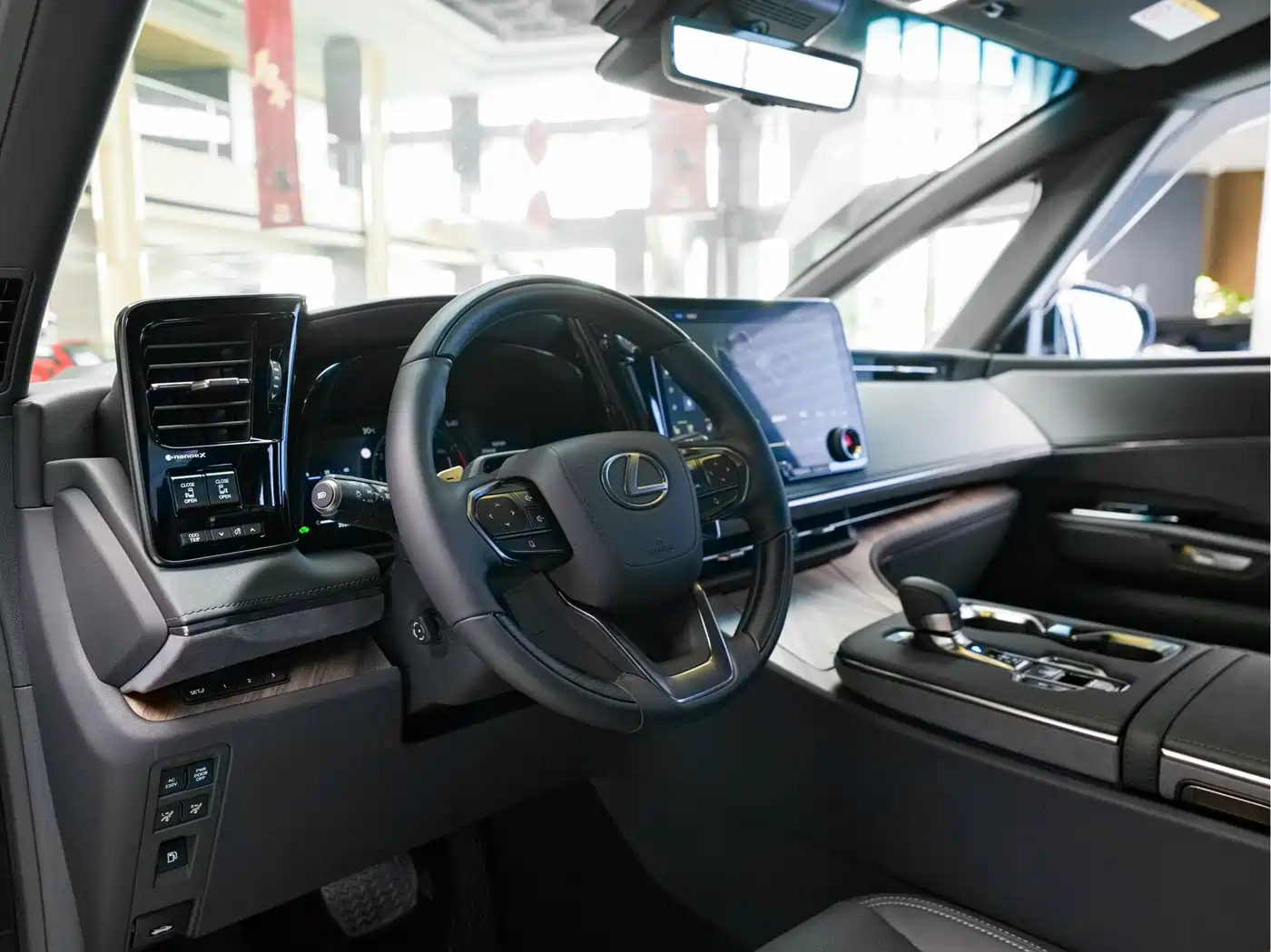 Lexus LM 2026 2025 Model 500h Six-Seater Prestige Edition