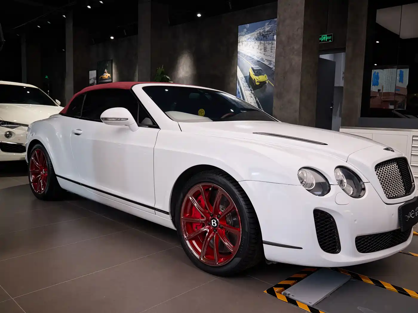 Bentley Continental 2010 2010 Supersports 6.0 Convertible