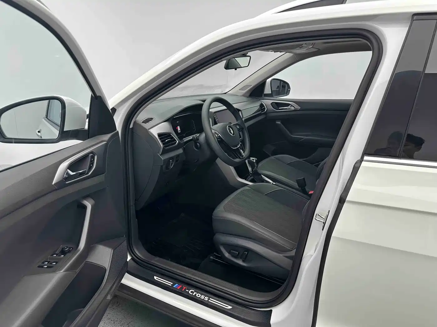 Фото 9 - Volkswagen T-Cross