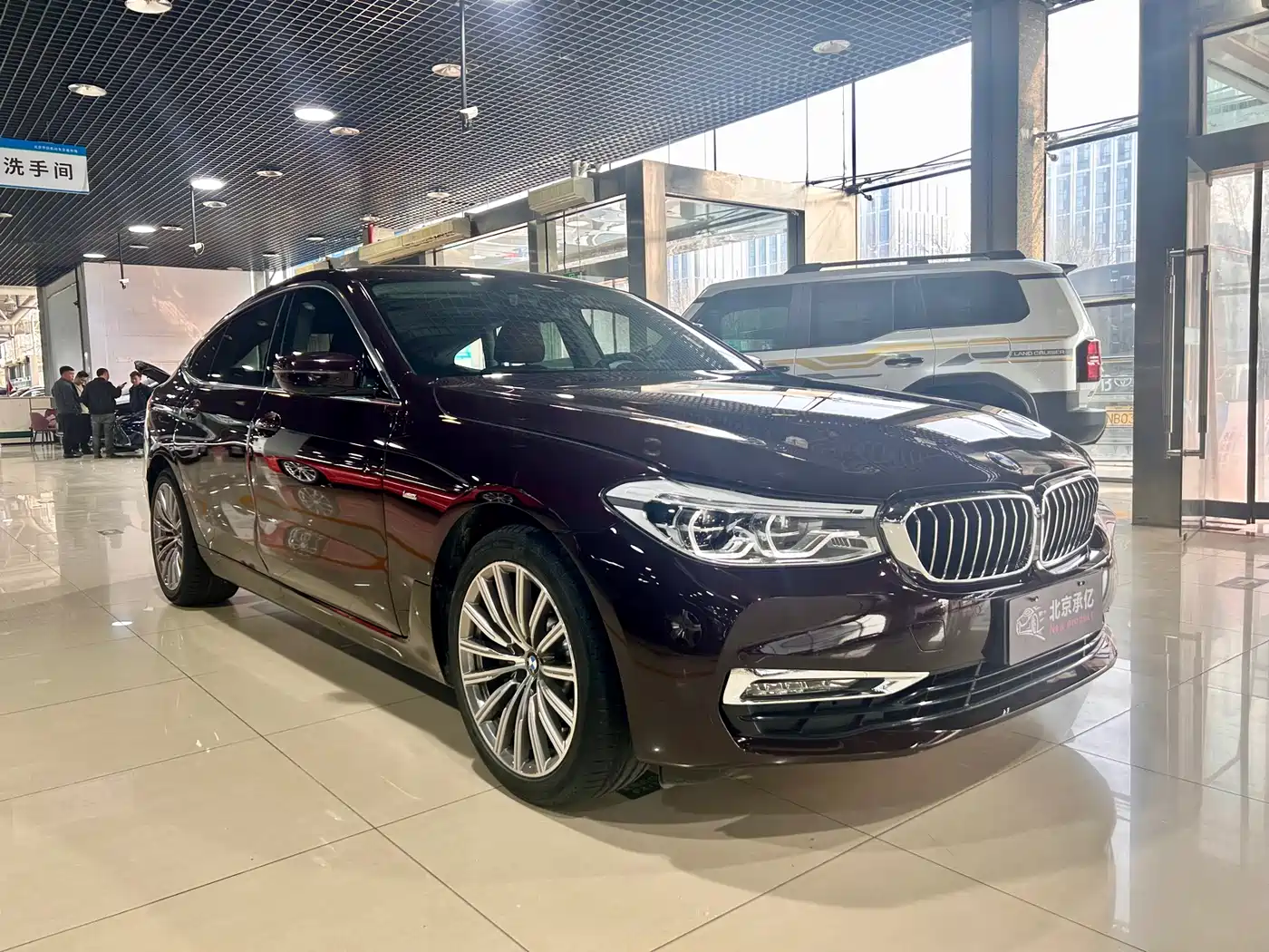 BMW 6 Series GT 2018 630i M Sport Package фото 6