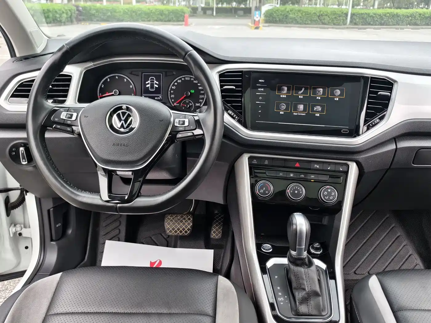 Volkswagen T-ROC 2022 280TSI DSG 2WD Elite PLUS фото 15