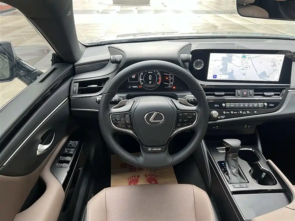 Lexus ES 2023 200 Excellence Edition фото 31