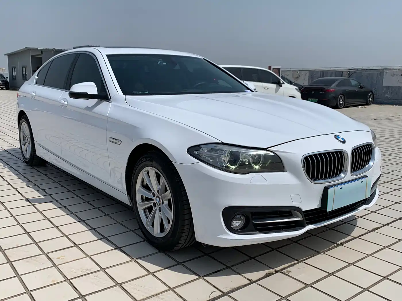 BMW 5 Series 2014 520Li Elegance фото 3