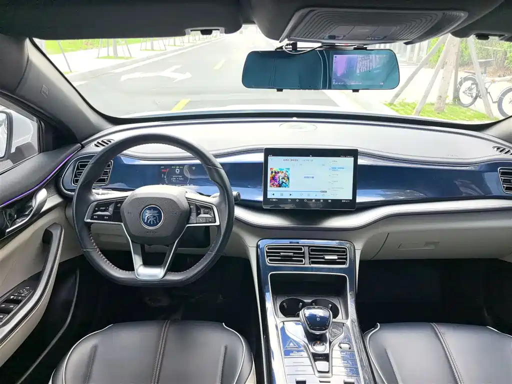 BYD Qin PLUS 2021 DM-i 55KM Flagship фото 12