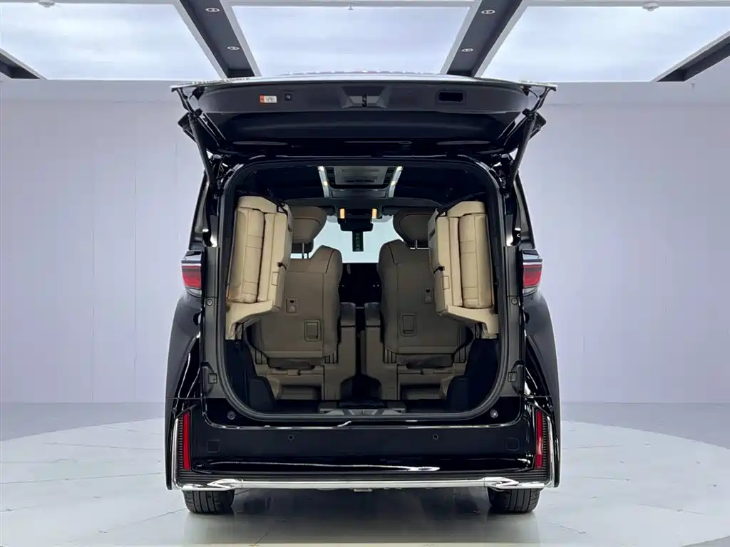 Toyota Vellfire 2024 Crown Hybrid 2.5L Executive Premium Edition фото 9