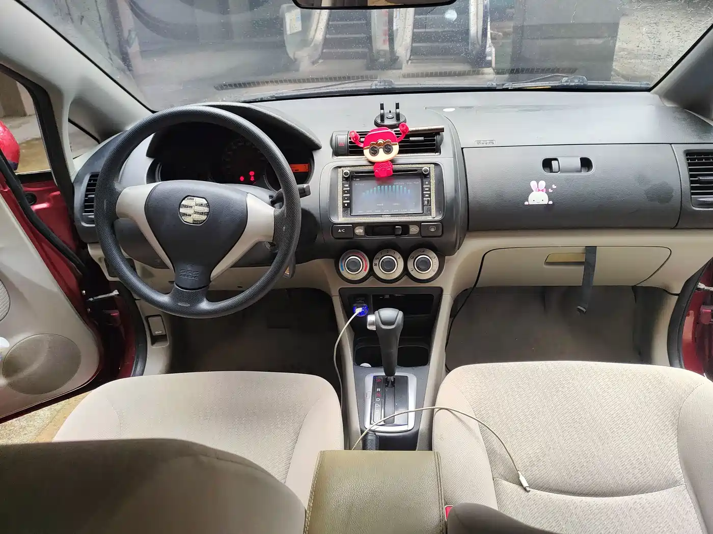 Everus S1 2012 2012 1.3L Automatic Comfort
