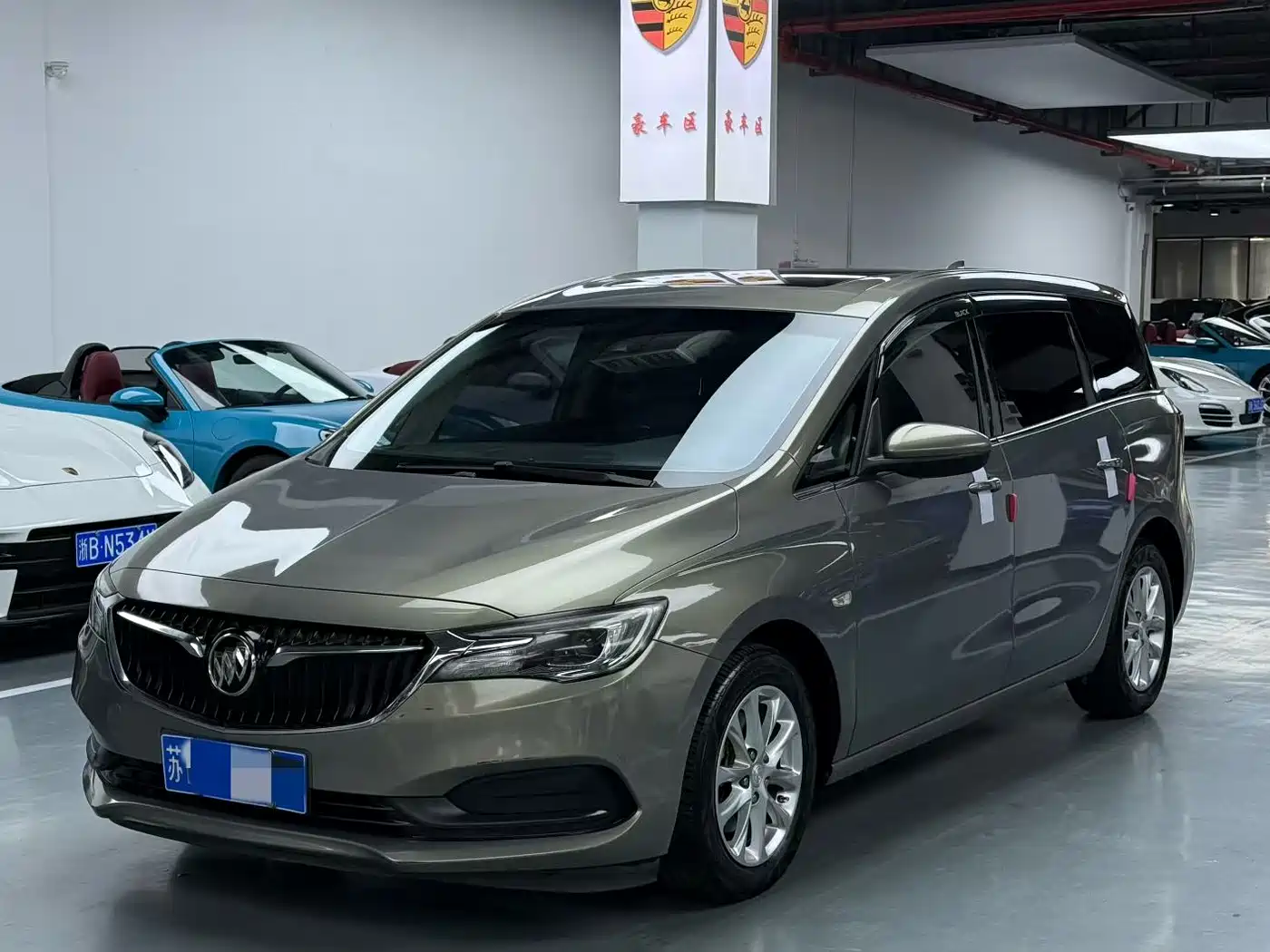 Buick GL6 2018 18T 6-Seater Luxury