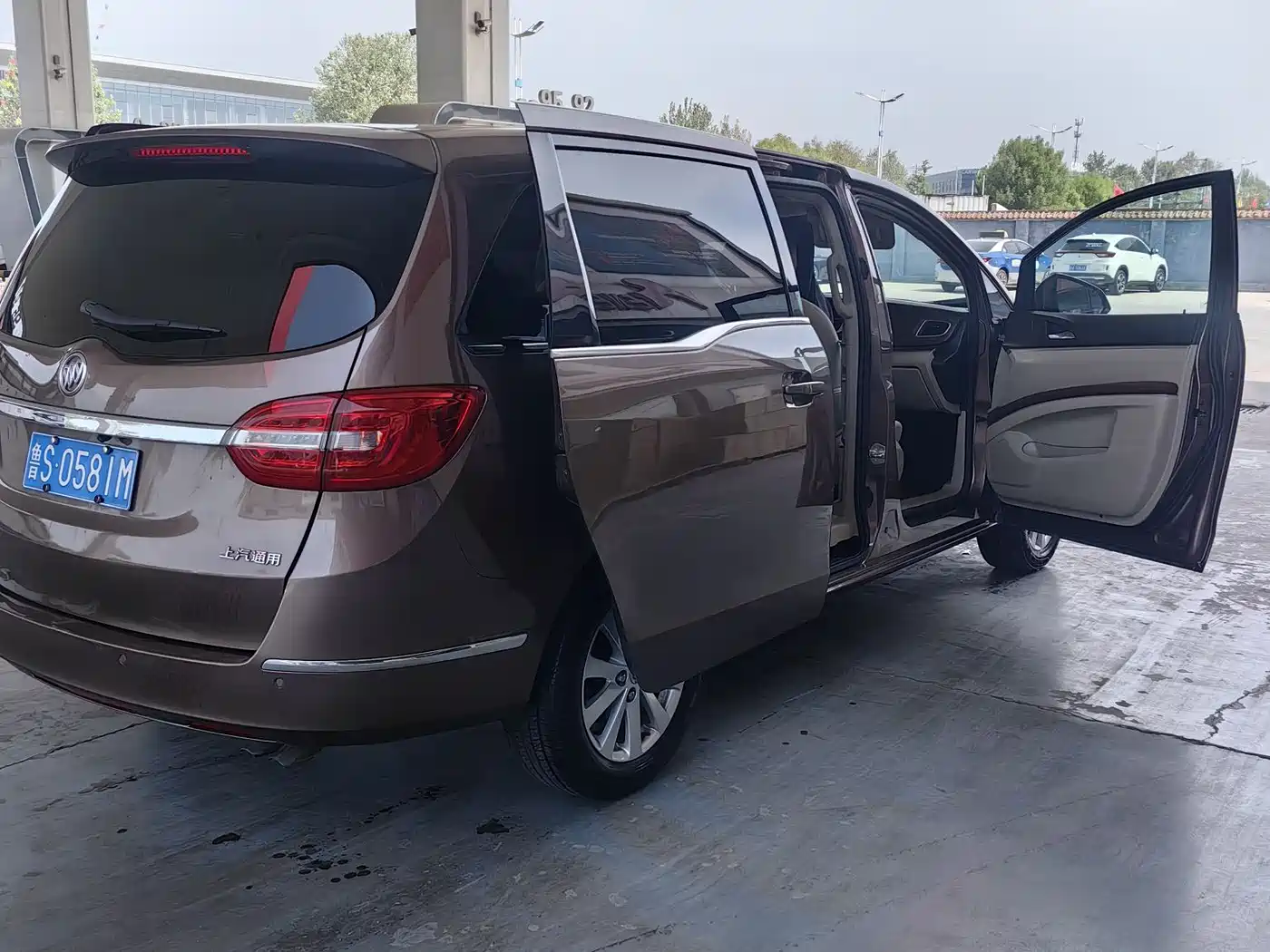 Buick GL8 2018 28T Comfort China VI фото 3