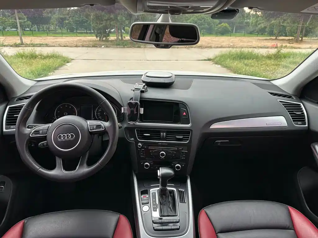 Audi Q5 2018 2017 Plus 40 TFSI Technology