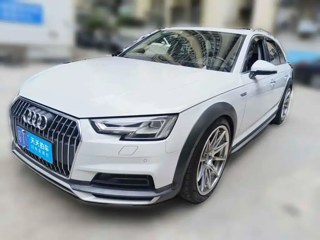 Фото 1 - Audi A4 (Import)