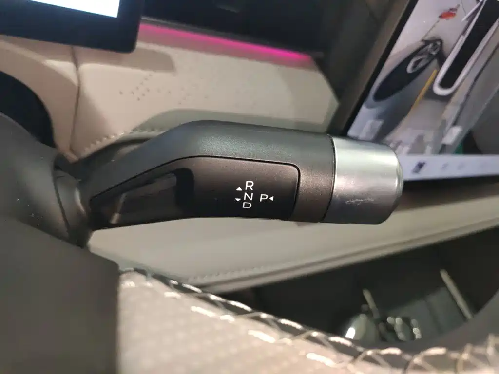 Geely Galaxy Galaxy Xingyao 8 2025 2025 130km EM-i Premium Edition