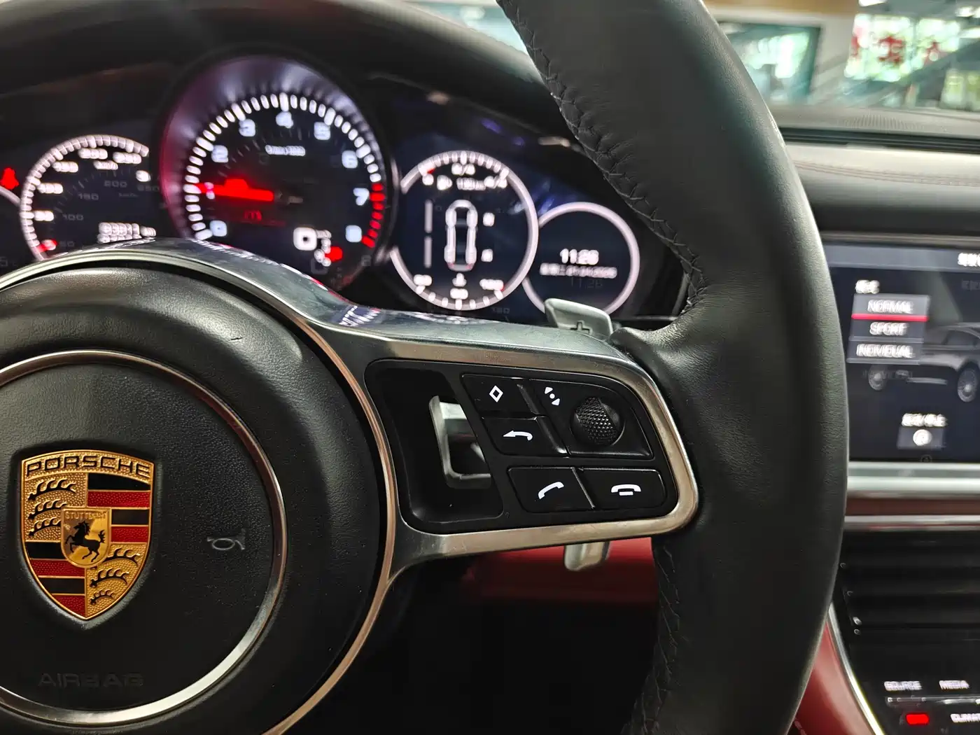 Porsche Panamera 2017 Panamera 4 Executive Long Wheelbase 3.0T фото 12