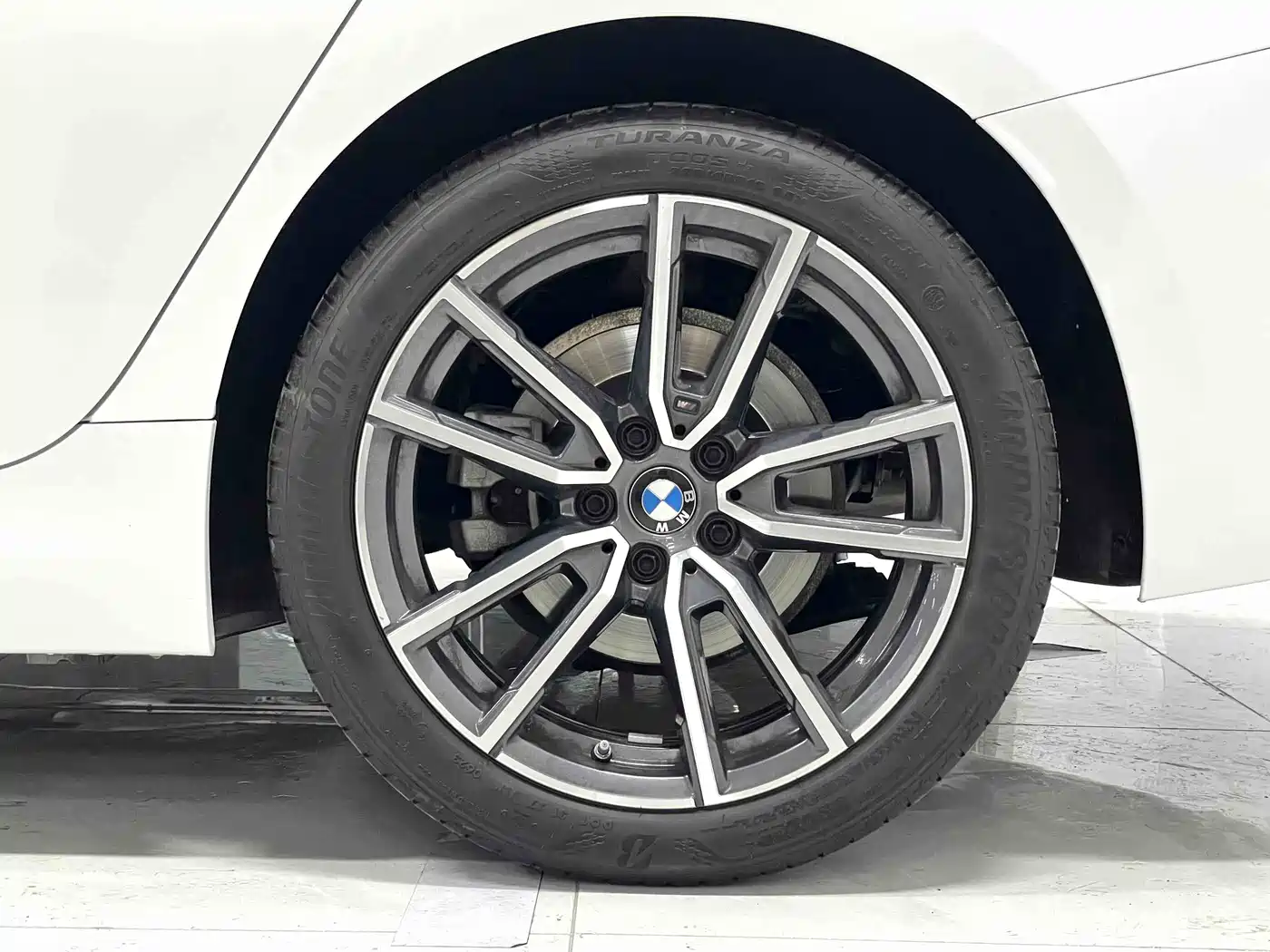BMW 3 Series 2023 320Li M Sport Package фото 14