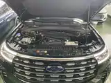 Фото 20 - Ford Explorer