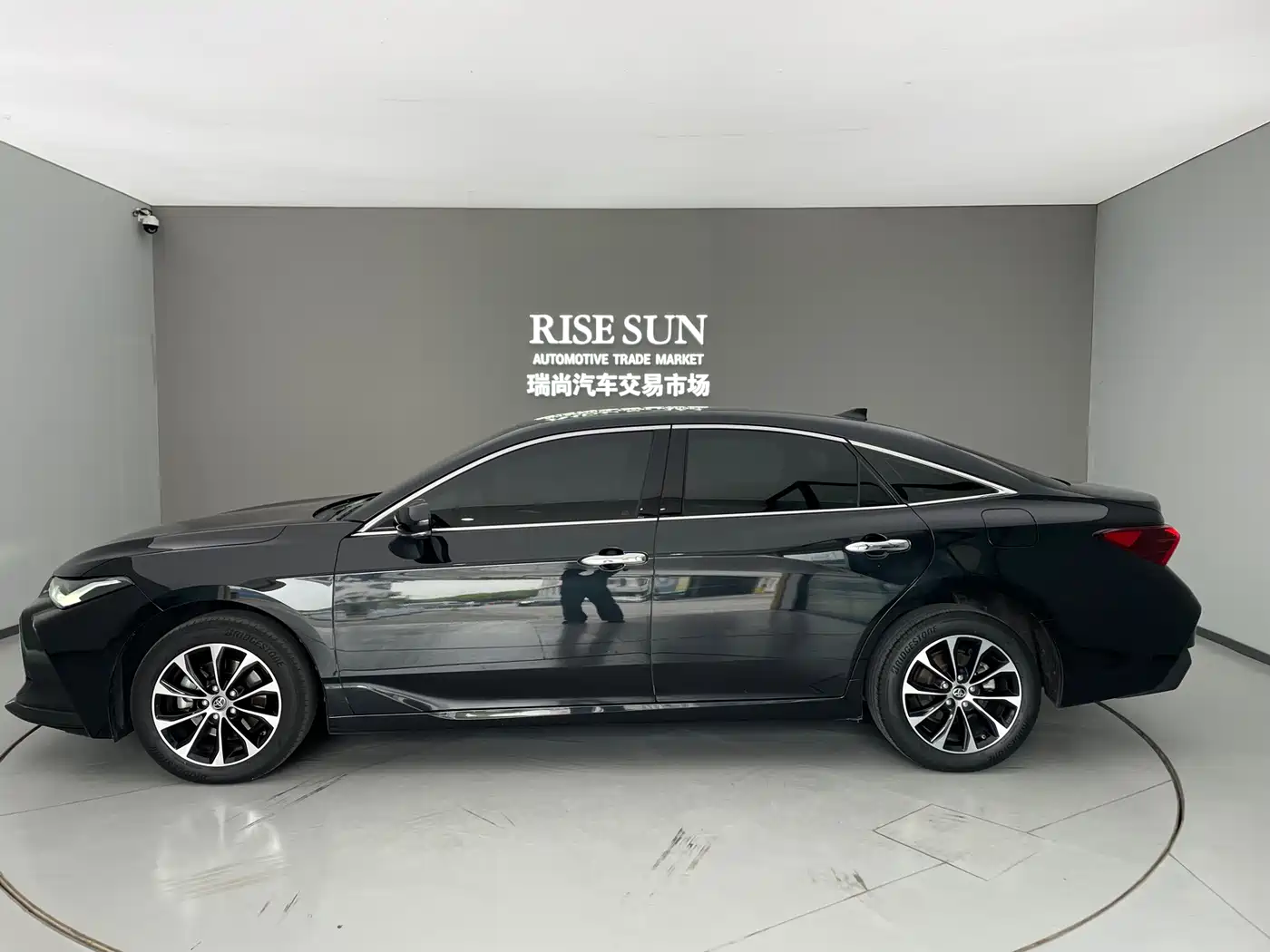 Toyota Avalon 2024 2.0L Luxury Edition фото 13