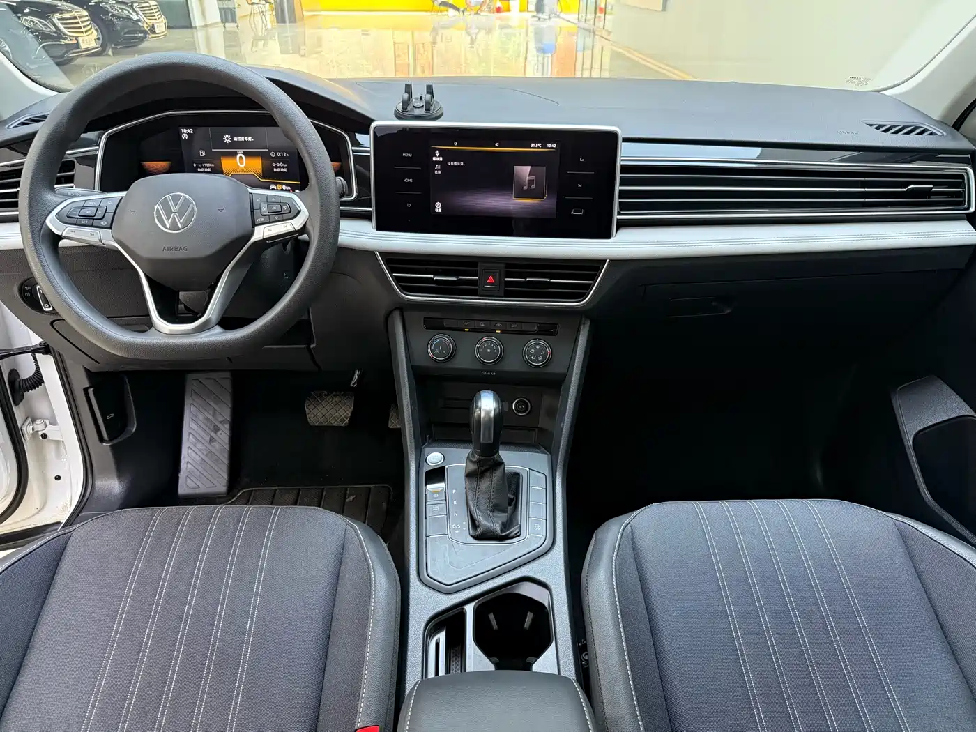 Volkswagen Tiguan L 2023 330TSI Auto 2WD Comfort Edition фото 4